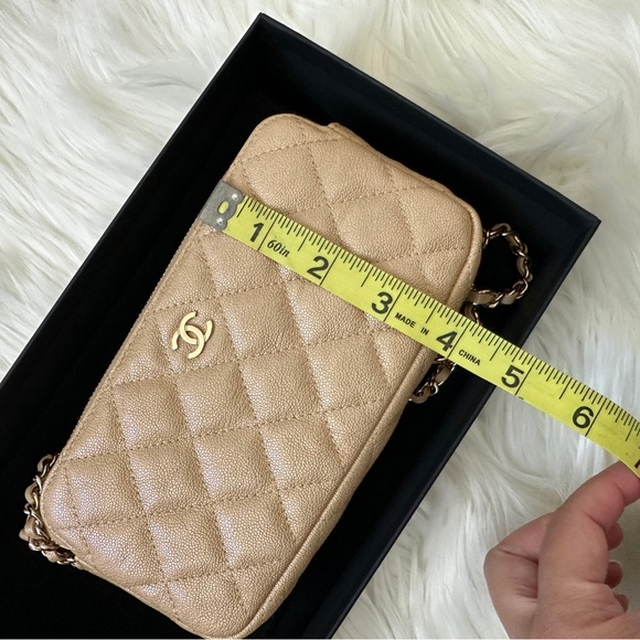 Chanel Caviar Leather Classic Clutch with Chain - Picture 4 of 13